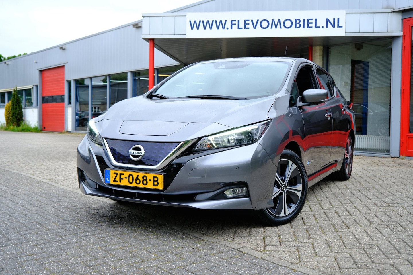 Nissan LEAF - N-Connecta 40 kWh Aut. Navi|360Cam|LMV|Clima - AutoWereld.nl