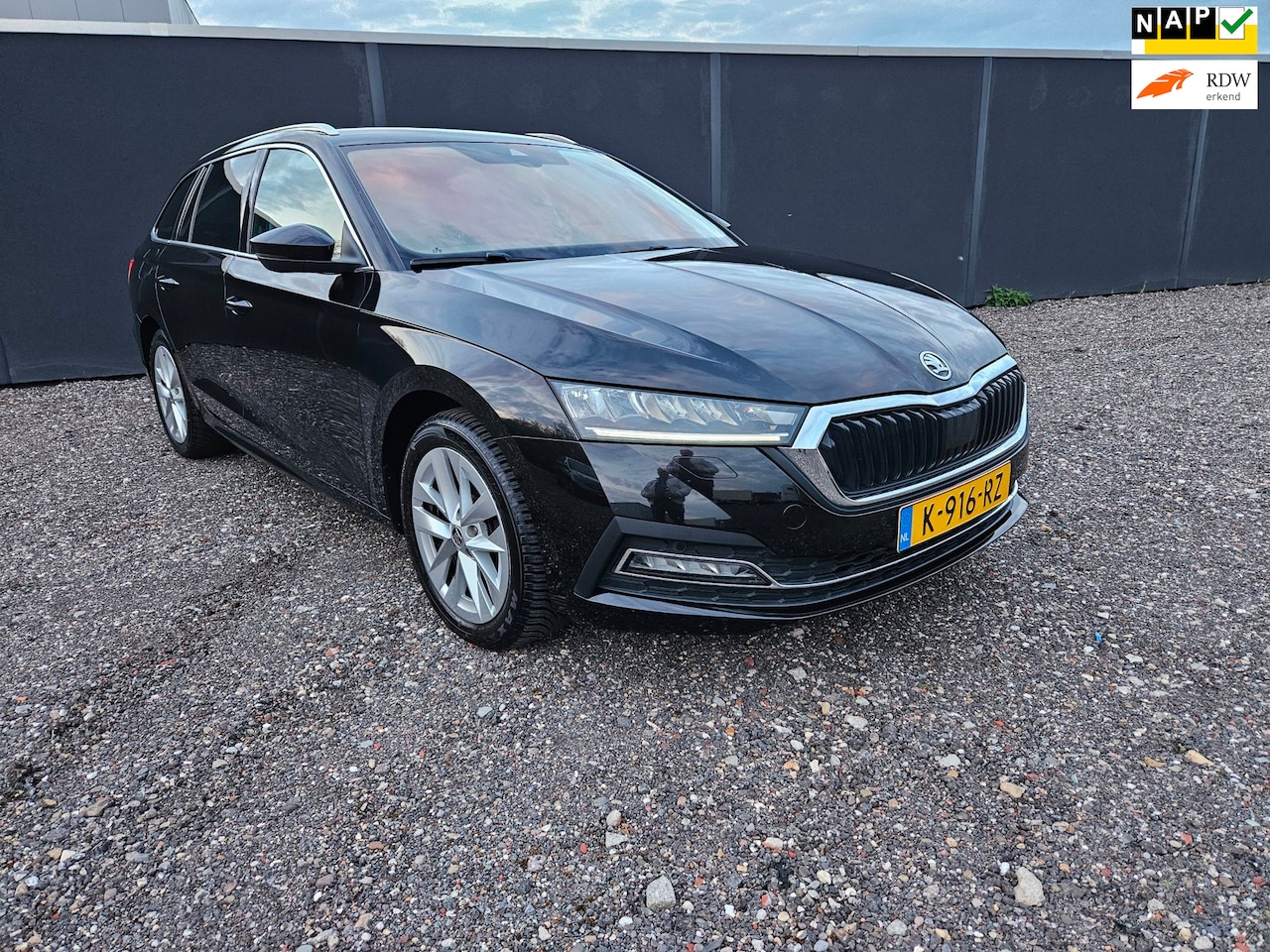Skoda Octavia Combi - 1.5 e-TSI Business Edition Plus AUTOMAAT/VIRTUAL/LED - AutoWereld.nl