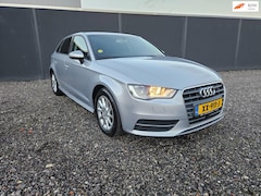 Audi A3 Sportback - 1.6 TDI ultra Attraction Pro Line plus *LEDER-NAVI-TREKHAAK
