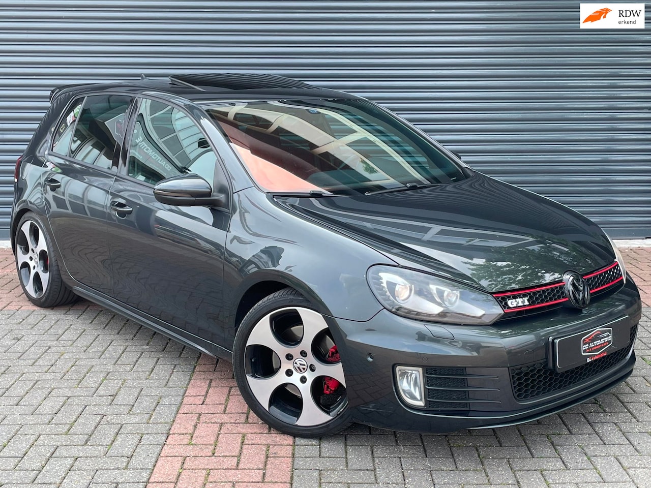 Volkswagen Golf - 2.0 GTI Dyna Audio | Dak | Keyless | Led | Trekhaak - AutoWereld.nl