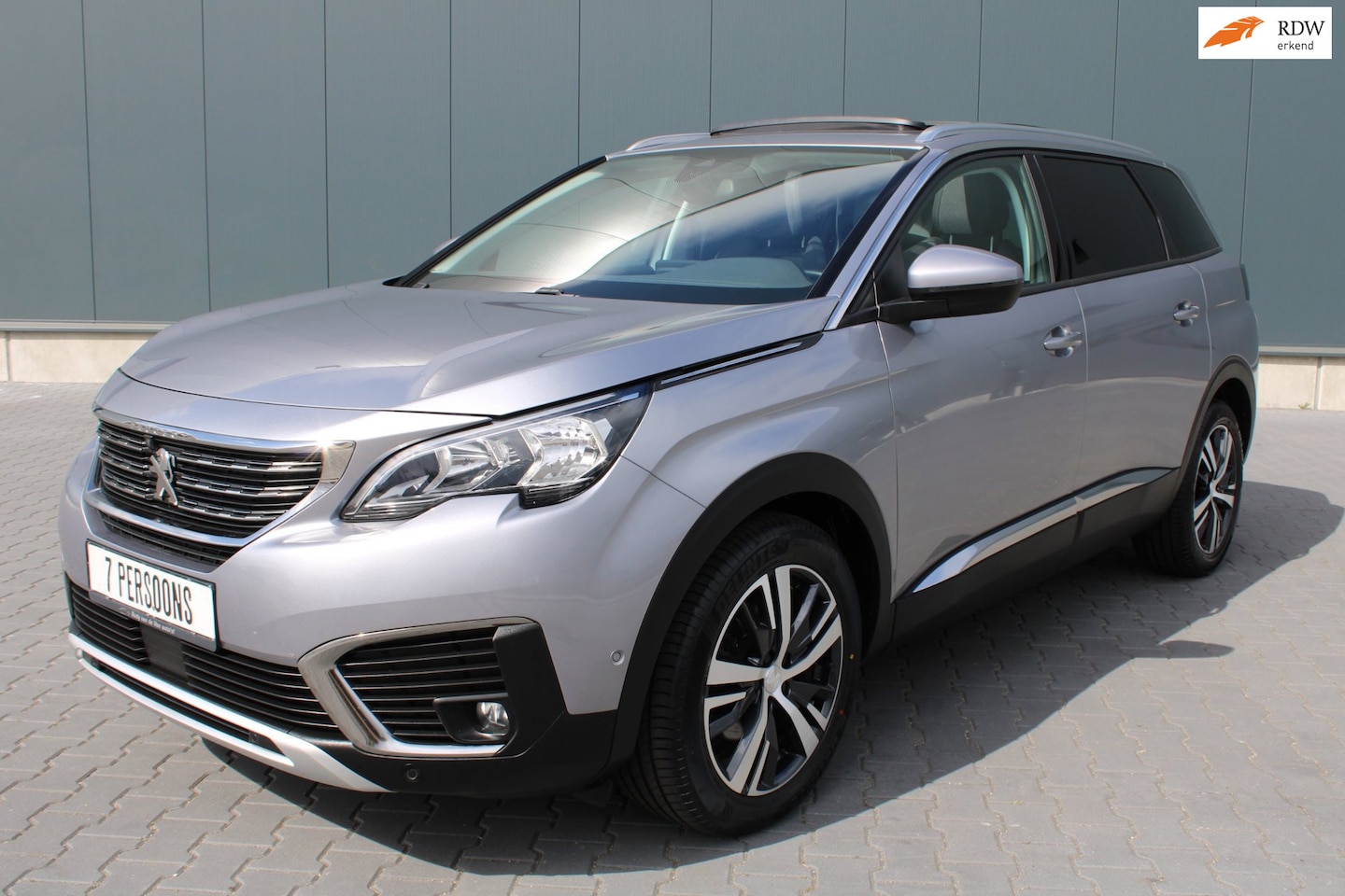 Peugeot 5008 - 1.2 PureTech Access 1.2 PureTech Access - AutoWereld.nl