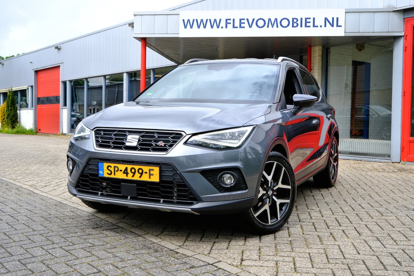 SEAT Arona - 1.0 TSI FR Launch Edition Aut. Navi|CarPlay|Adapt.Cruise|LMV|ParkAssist - AutoWereld.nl
