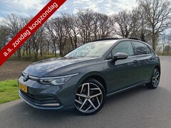 Volkswagen Golf - 1.5 TSI Style|PANO|ADAPT CR|LED|STOELMASSAGE|Carplay Zeer mooi