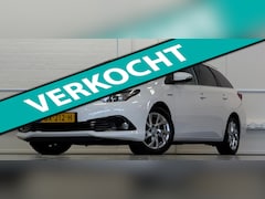 Toyota Auris Touring Sports - 1.8 Hybrid Dynamic Trekhaak 2e Eigenaar Camera Navi Mooi