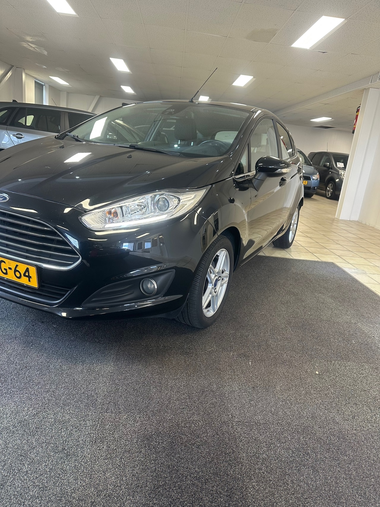 Ford Fiesta - 1.0 EcoBoost Titanium 1.0 EcoBoost Titanium,2de eigenaar.AUTOMAAT - AutoWereld.nl