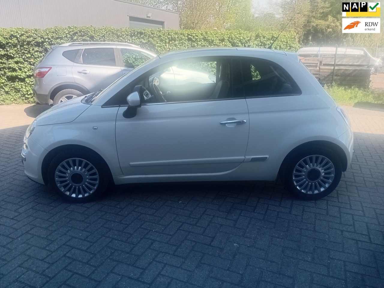 Fiat 500 - 1.2 Lounge NIEUWE APK 27 MET MAAR 106000KM - AutoWereld.nl