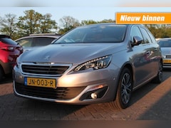 Peugeot 308 - 1.2 PURETECH ALLURE Panorama Dak / Trekhaak