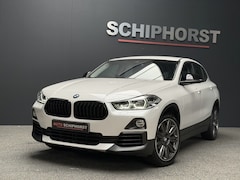 BMW X2 - 2.0i S-drive 192 pk 19 inch trekhaak 1800 kg navi led stoelverwarming caravantrekker