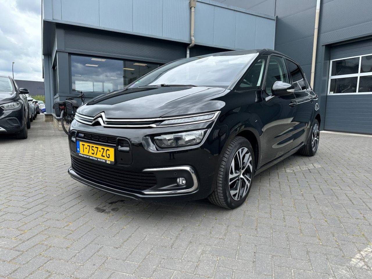 Citroën C4 Picasso - 1.2 PureTech Shine Navi. Camera Panoramadak - AutoWereld.nl