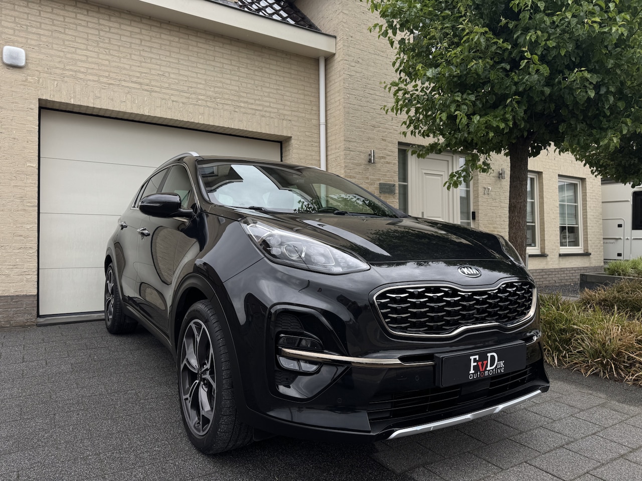 Kia Sportage - 1.6 T-GDI 177pk GT-Line Navi Leder Carplay Camera Keyless Stuur en StoelVerwaming DAB Clim - AutoWereld.nl