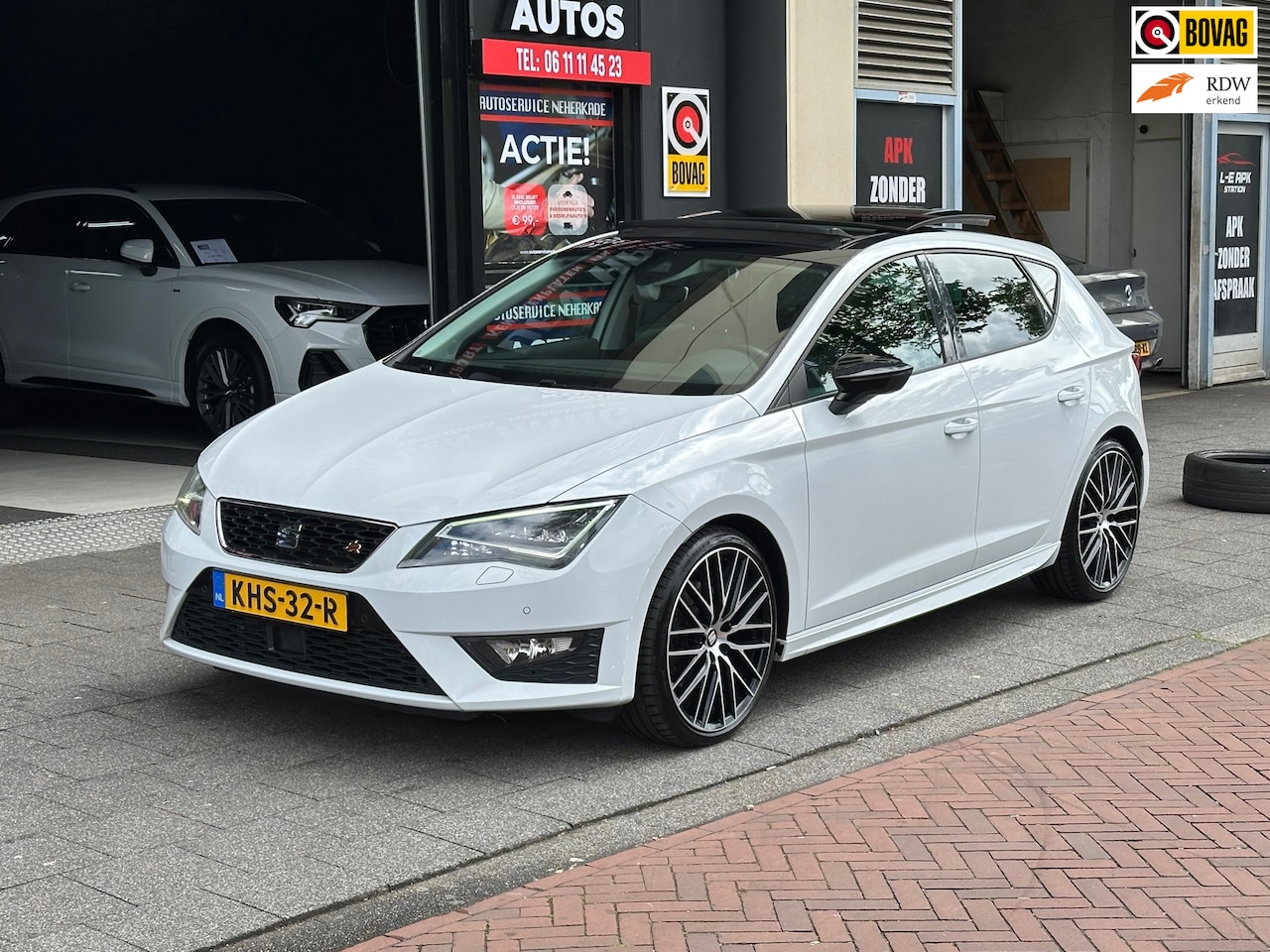 SEAT Leon - 2.0 TDI FR Business Intense Aut Leer Navi Carplay Pano - AutoWereld.nl