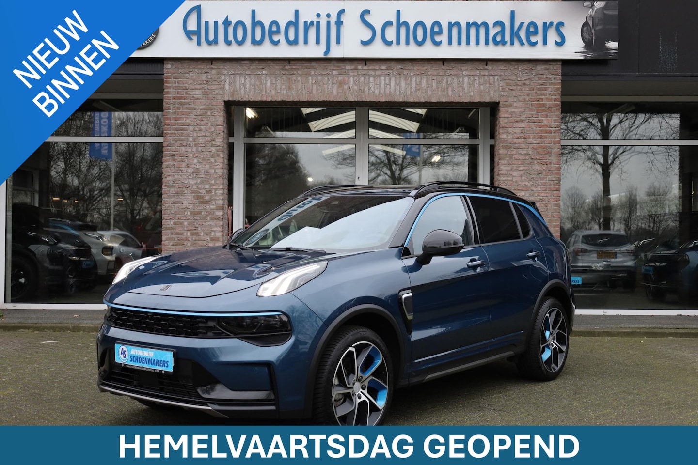 Lynk & Co 01 - 1.5 MY23! 6.6kWh ZWARTE-HEMEL ROLHOES MY23 360-CAMERA PANO/SCHUIF INFINITY DAB NAVI CARPLA - AutoWereld.nl