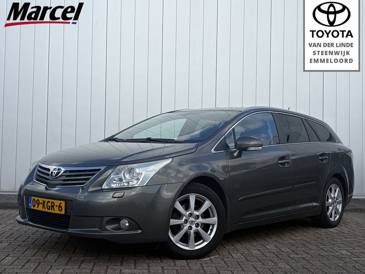 Toyota Avensis Wagon - 2.0 VVTi Executive Business NL Auto Panorama Leer Stoelverwarming Climate Control Volledig - AutoWereld.nl