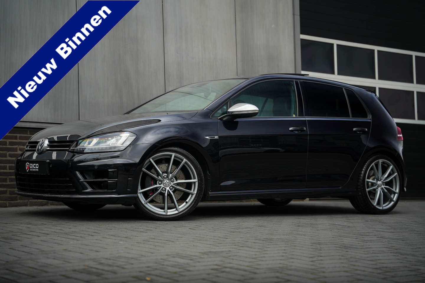Volkswagen Golf - 2.0 TSI R 301 pk 4Motion / Eventuri-Intake/ Pano-Dak/ Dynaudio/ Keyless/ Select-Drive/ Led - AutoWereld.nl