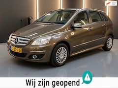 Mercedes-Benz B-klasse - 180 Business Class-automaat-airco-pdc-trekhaak