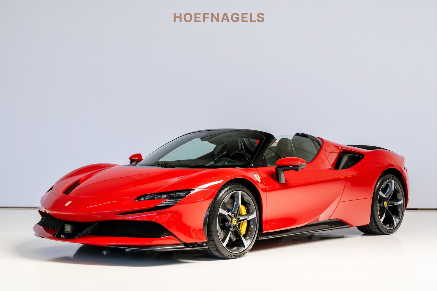 Ferrari SF90 Spider - 4.0 V8 Assetto Fiorano 4.0 V8 Assetto Fiorano, Full Carbon, CarPLay, JBL - AutoWereld.nl