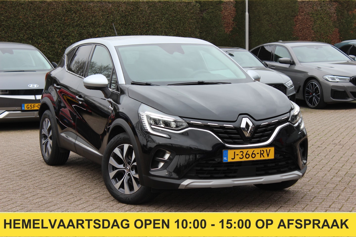 Renault Captur - 1.0 TCe 100 Intens / Camera / Navigatie / 17'' / CarPlay / Keyless / DAB / Parkeerhulp V+A - AutoWereld.nl