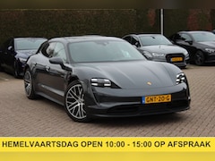 Porsche Taycan Sport Turismo - 93 kWh / SoH 93, 3% / Panoramadak / Camera / Bose / 20'' / Luchtvering / Leder / Warmtepom
