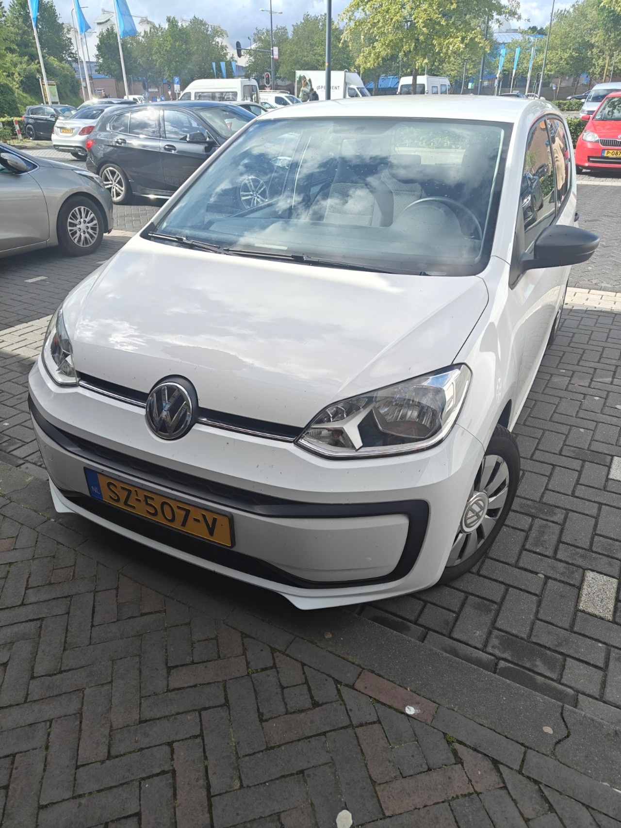 VOLKSWAGEN UP!