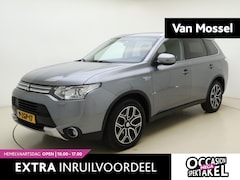 Mitsubishi Outlander - 2.0 PHEV Executive Edition X-Line | Navigatie | Climate Control | Camera | Keyless | Licht