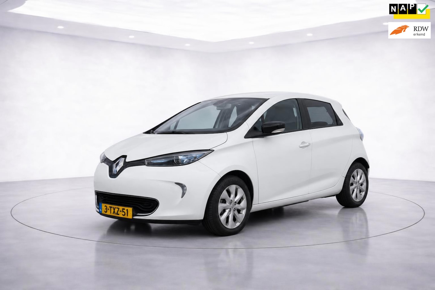 Renault Zoe - Q210 Zen Quickcharge 22 kWh (huur accu)|airco|cruise|navi|park sens. - AutoWereld.nl