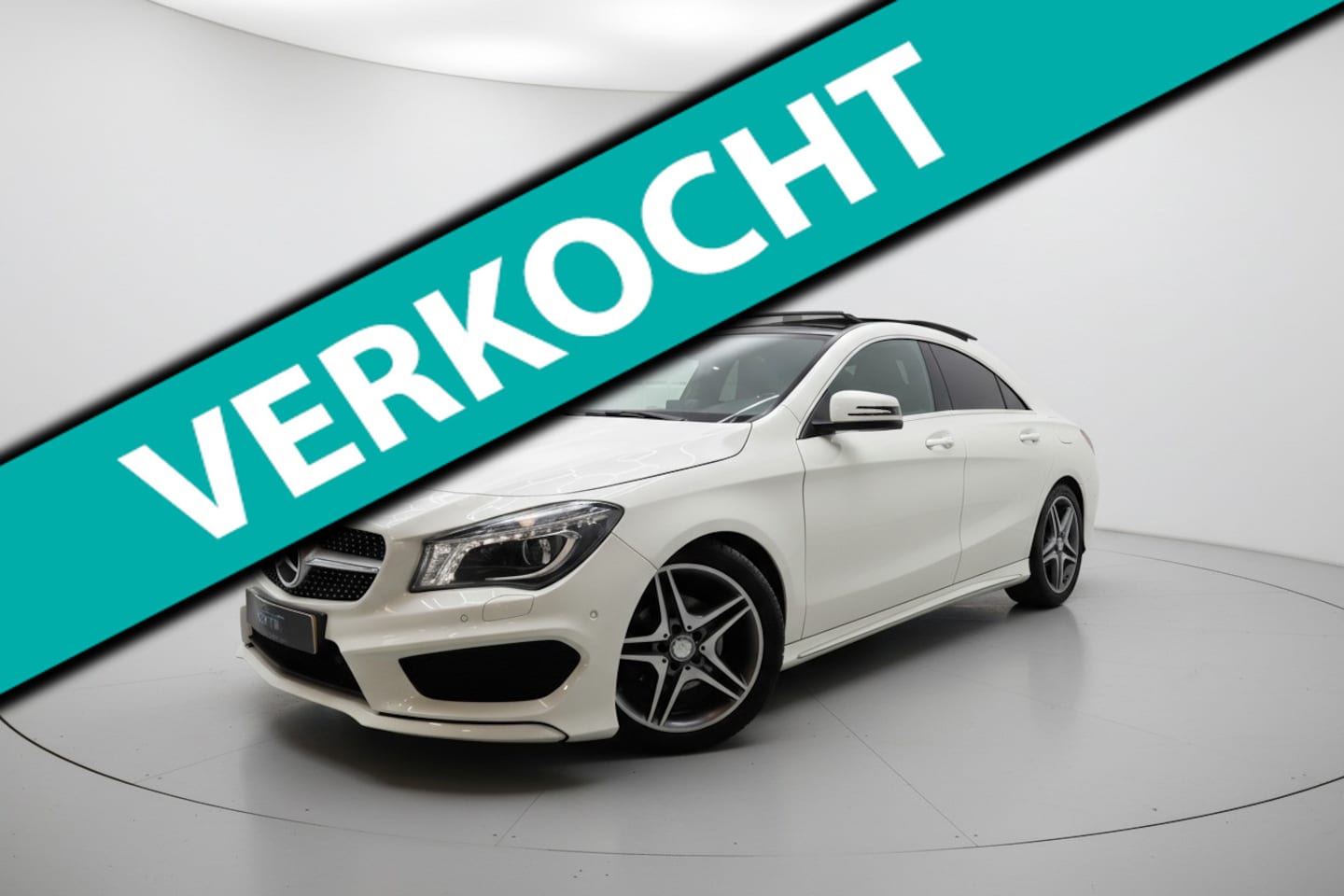 Mercedes-Benz CLA-Klasse - 200 AMG NIGHT PANO SFEER CAMERA - AutoWereld.nl