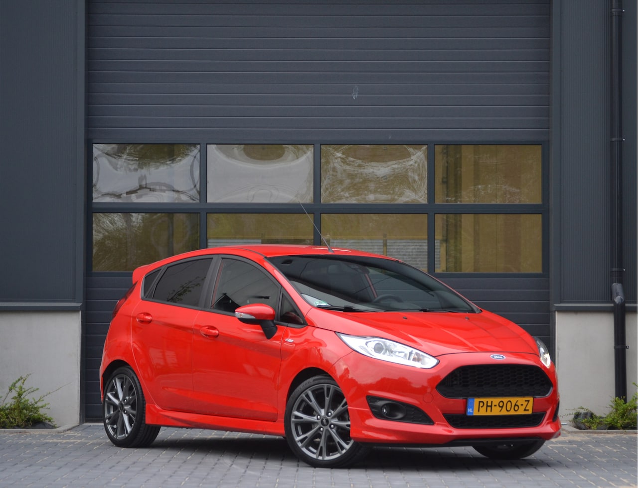 Ford Fiesta - 1.0 EcoBoost ST Line 1e eigenaar | NL auto | trekhaak | uitmuntende staat! - AutoWereld.nl