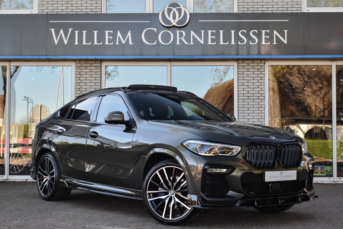 BMW X6 - xDrive40i High Executive M-Sport Pano Head-Up - AutoWereld.nl