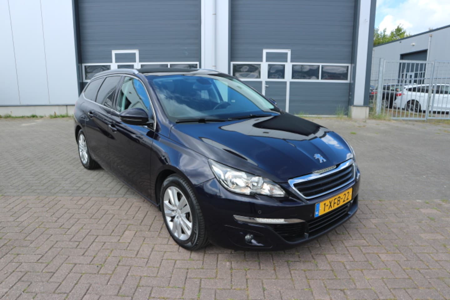 Peugeot 308 SW - 1.6 BlueHDI Blue Lease Executive 1.6 BlueHDI Blue Lease Executive - AutoWereld.nl
