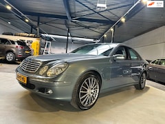 Mercedes-Benz E-klasse - 200 K. Elegance/Dealer onderhouden/Apk nieuw bij aflevering