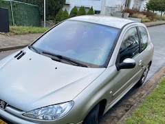 Peugeot 206 - 1.4-16V Air-line 3