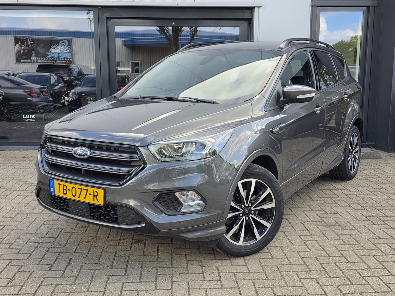 Ford Kuga - 1.5 EcoBoost ST Line + CAMERA + KEYLESS + NAVI - AutoWereld.nl