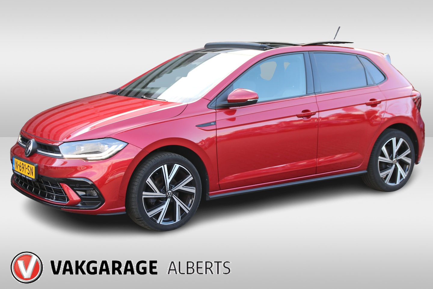 Volkswagen Polo - 1.0 TSI R-Line / Navi / Panoramadak / Climate / Apple carplay / - AutoWereld.nl