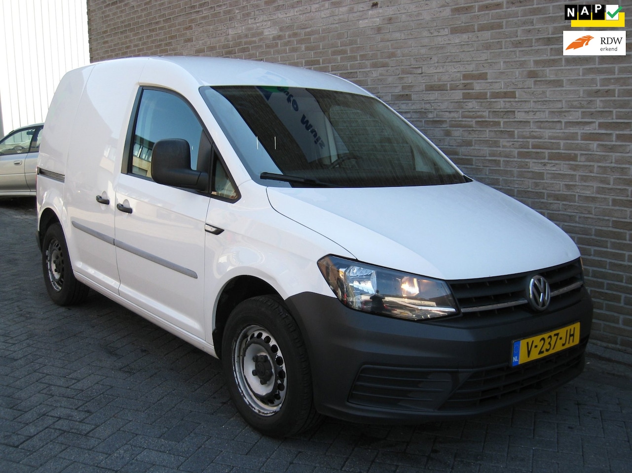 Volkswagen Caddy - 2.0 TDI L1H1 BMT Trendline - Trekhaak - - AutoWereld.nl