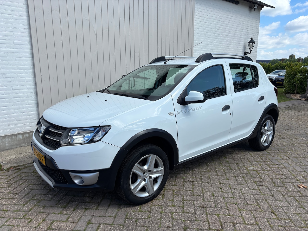 Dacia Sandero - 0.9 TCe Stepway Laureate Trekhaak, Voll. Hist.! - AutoWereld.nl