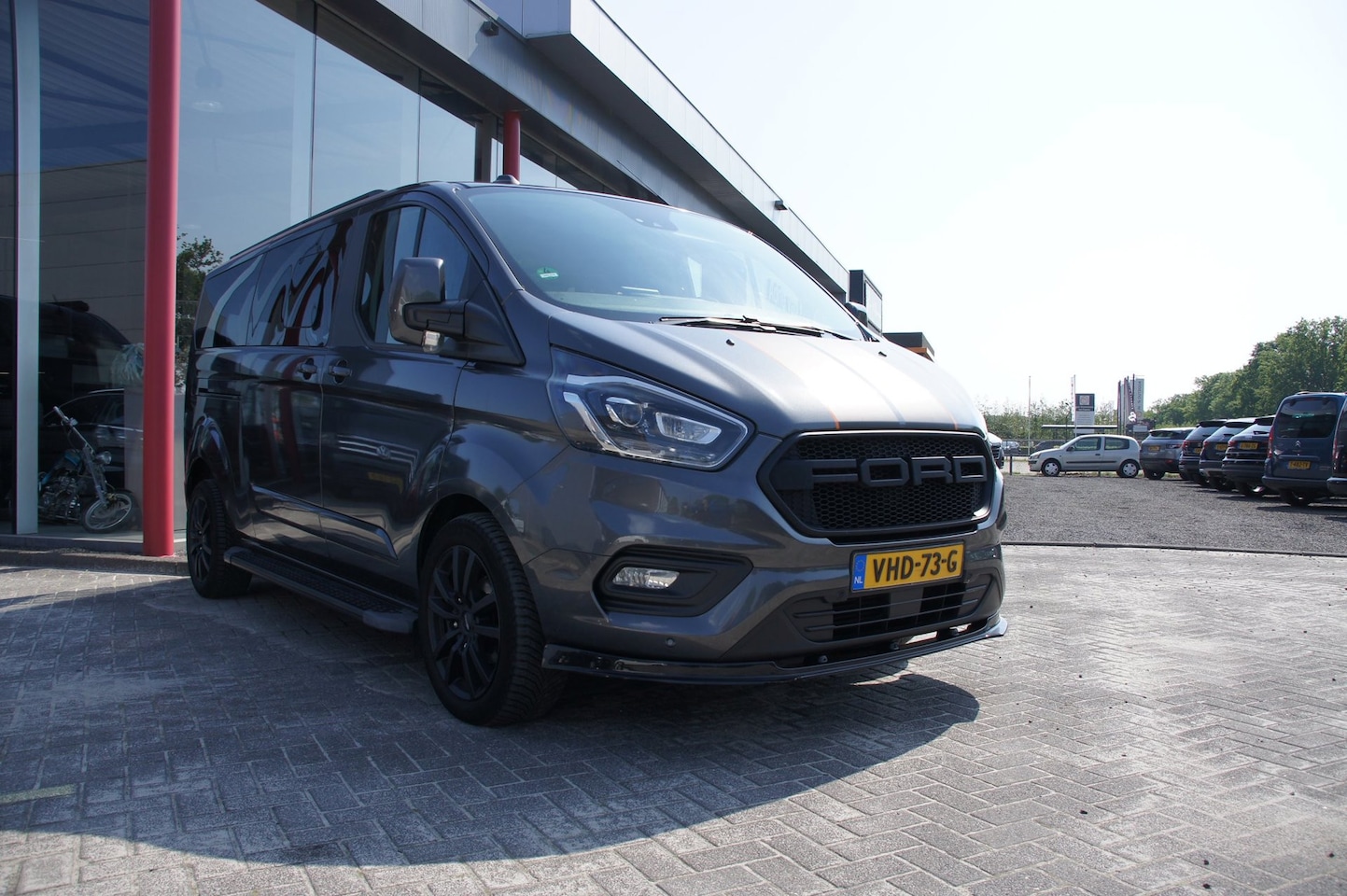 Ford Transit Custom - 300 2.0 TDCI L2H1 Limited DC 300 2.0 TDCI L2H1 Limited DC - AutoWereld.nl