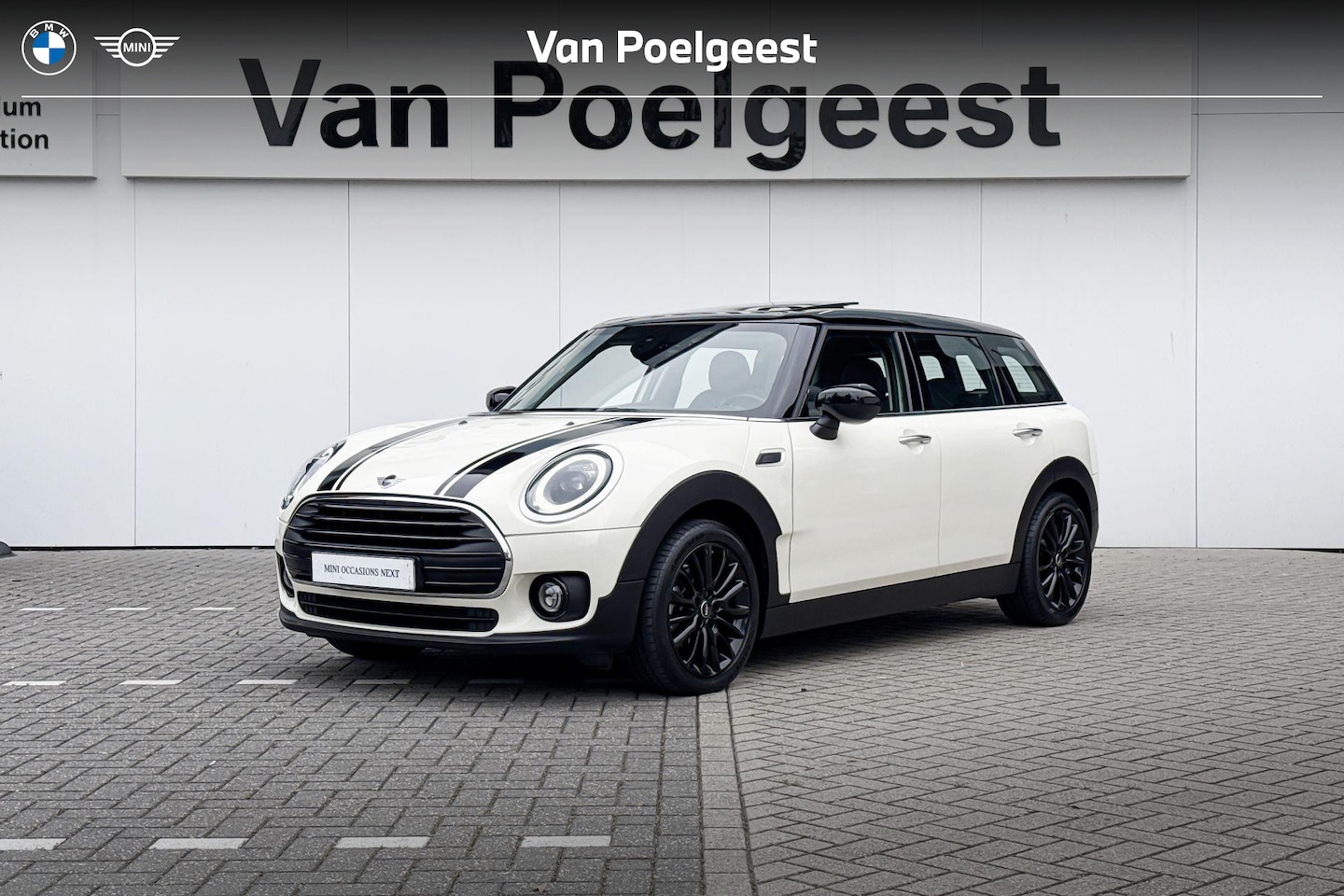 MINI Clubman - Cooper | Business Edition | Panoramadak - AutoWereld.nl