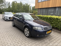 Audi A3 - 1.6 FSI Ambiente Pro L…Leer