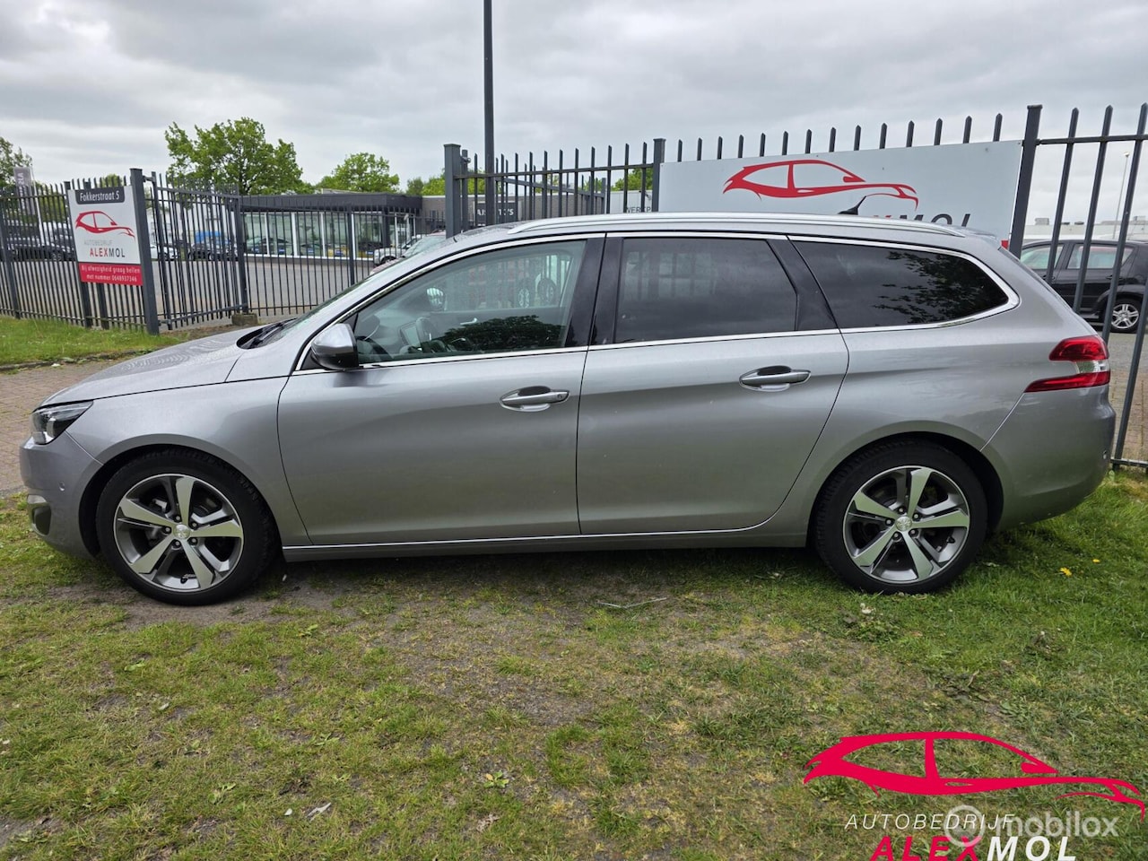 Peugeot 308 SW - 1.2 e-THP Première 1.2 e-THP Première - AutoWereld.nl