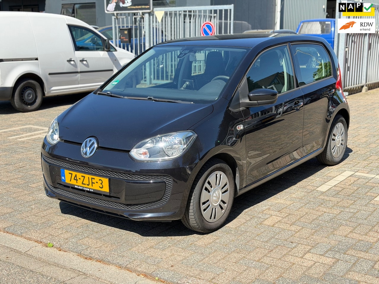 Volkswagen Up! - 1.0 move up! BlueMotion | 5-Drs | NL-Auto | Airco | Navi | Goed onderhouden | NAP - AutoWereld.nl