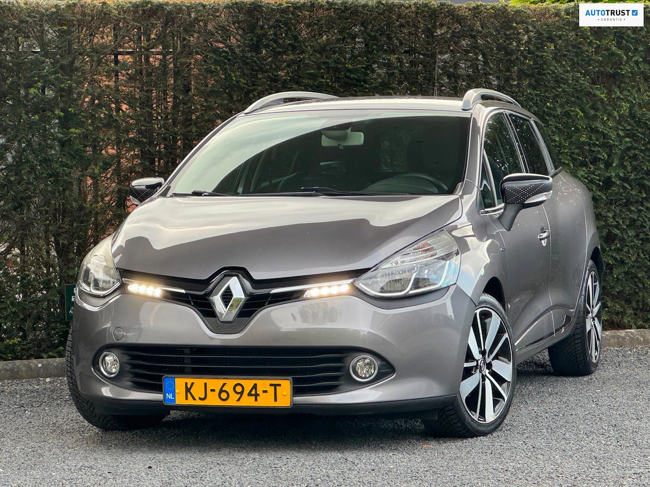 Renault Clio Estate - 0.9 TCe Iconic | STOELVERW | CAMERA | CRUISE - AutoWereld.nl