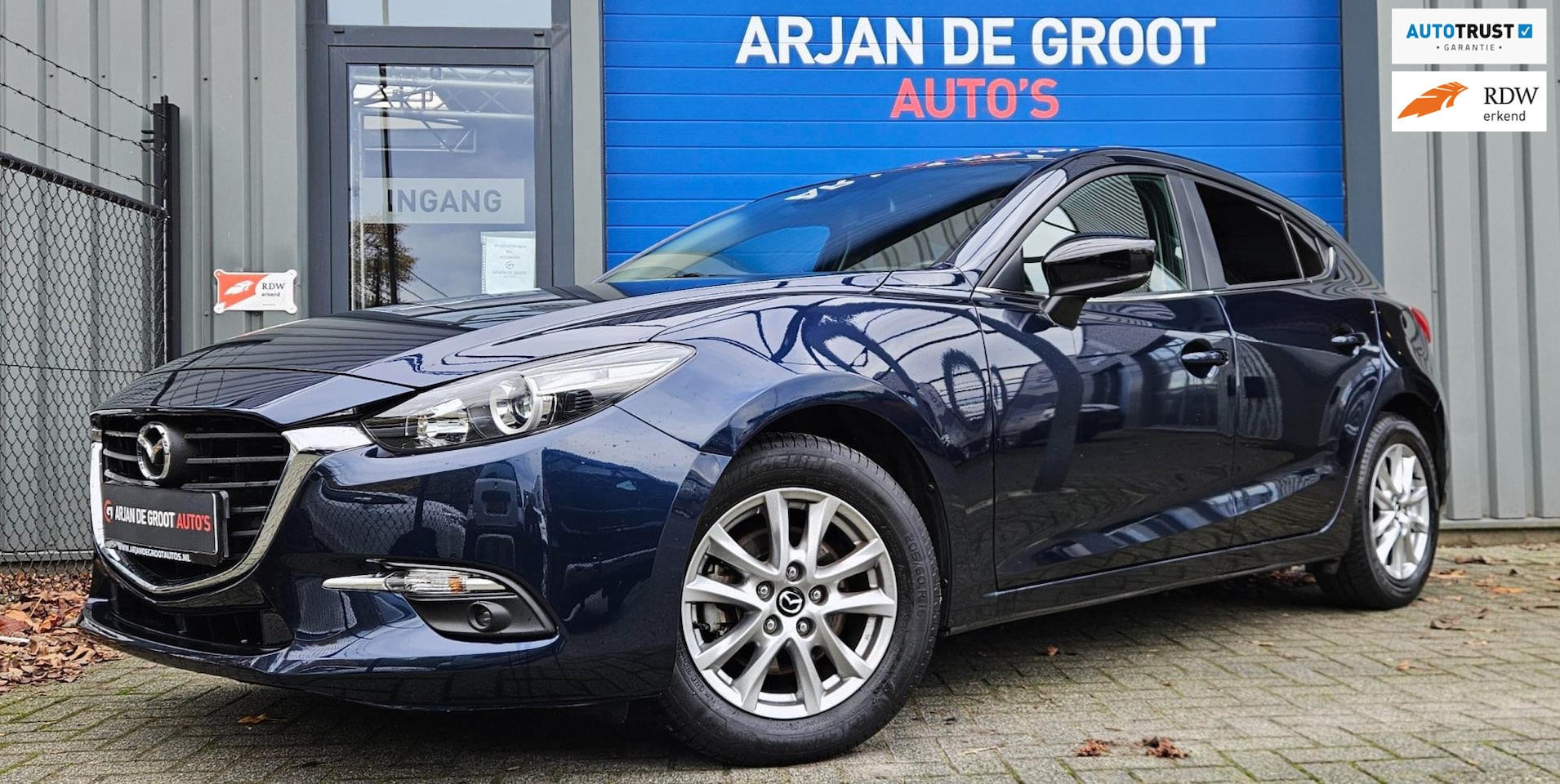 Mazda 3 - 2.0 120PK Clima Cruise PDC DAB+ Bleutooth 68000KM! - AutoWereld.nl