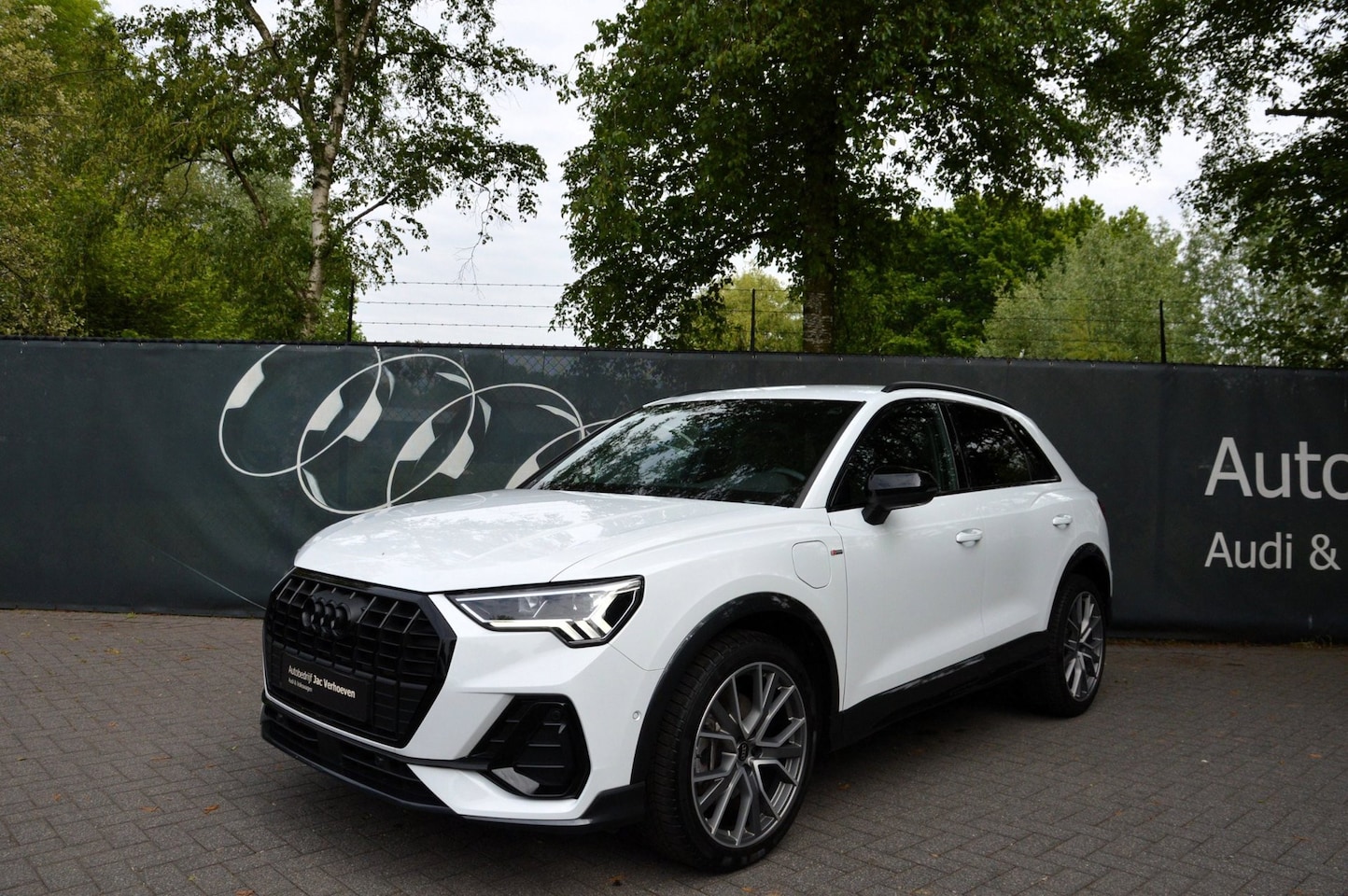 Audi Q3 - 45 TFSI e |S Edition|Black Edition|360 Cam|Keyless|Apple Carplay|Automaat| - AutoWereld.nl