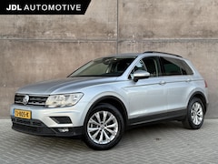 Volkswagen Tiguan - 1.4 TSI ACT Comfortline Business | Trekhaak | Dealer onderhoud | Adaptieve Cruise | Stoelv
