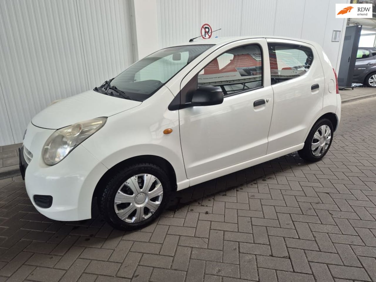 Suzuki Alto - APK 08-04-2027 – 156.003 km – nette zuinige auto - AutoWereld.nl
