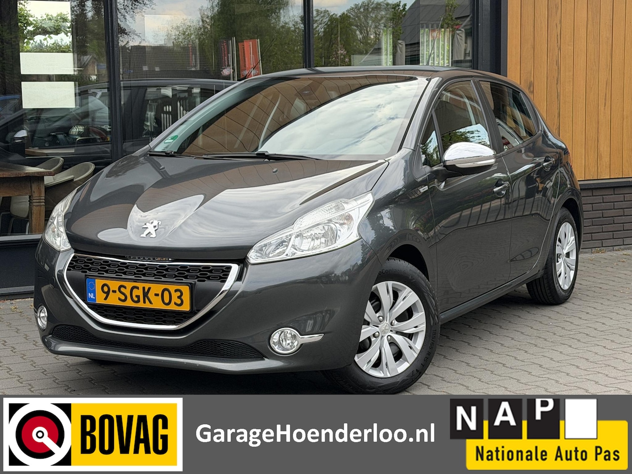 Peugeot 208 - 1.2 VTi Urban Soul. Cruise control, Navi, Trekhaak. - AutoWereld.nl