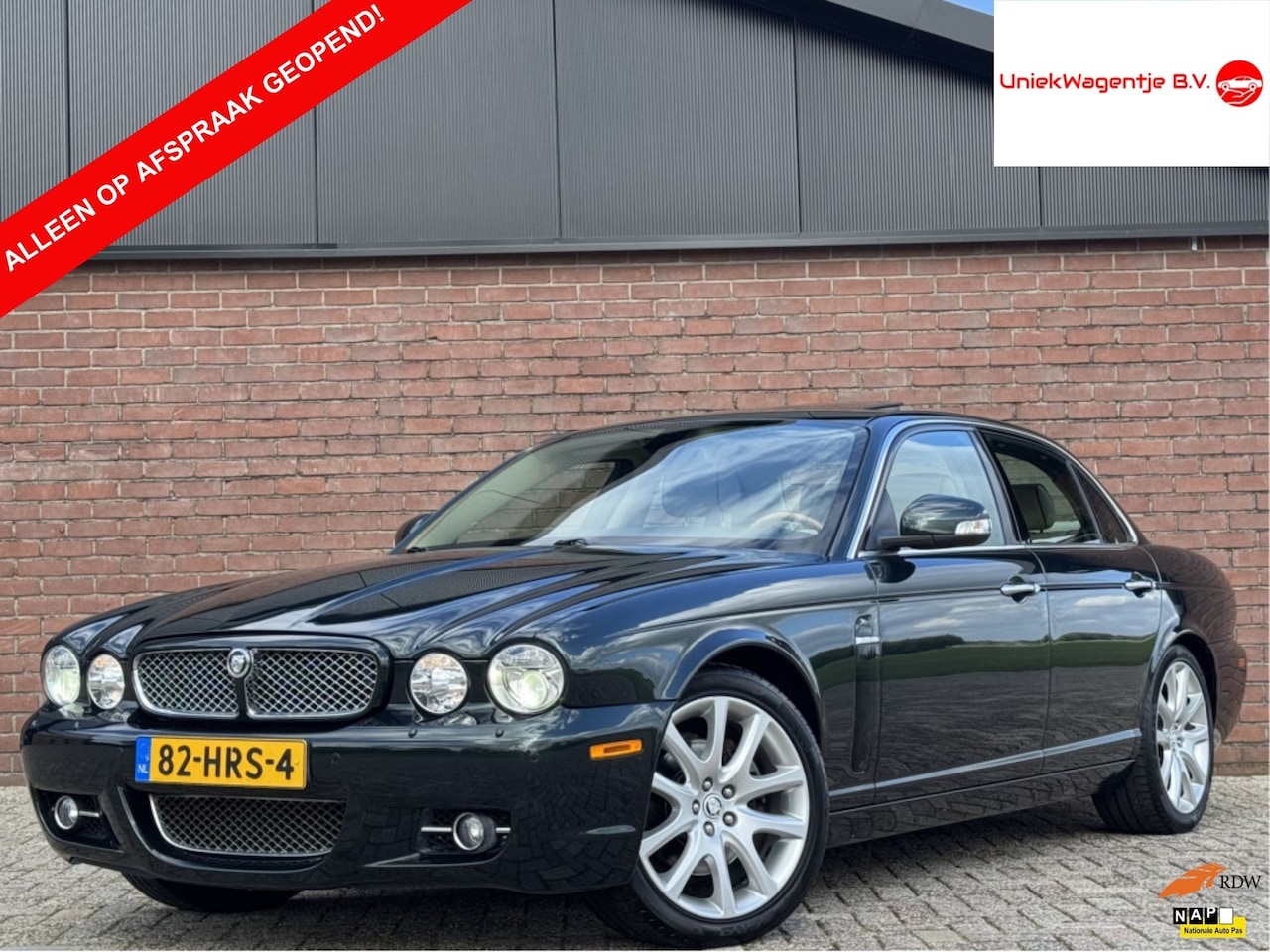 Jaguar XJ - 4.2 V8 SOVEREIGN | NL-AUTO! | LEDER! | DAK! - AutoWereld.nl
