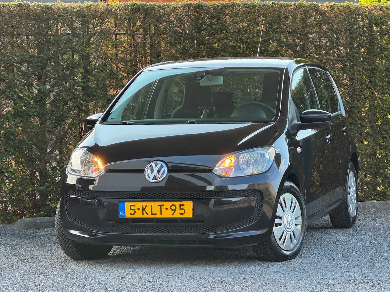 Volkswagen Up! - 1.0 move up! | PDC | CRUISE | AIRCO | 2 EIGE... - AutoWereld.nl