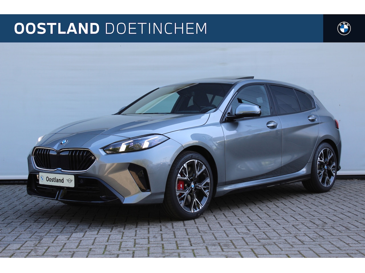 BMW 1-serie - 120 M Sport Automaat / Panoramadak / Sportstoelen / Comfort Access / Head-Up / Adaptieve L - AutoWereld.nl