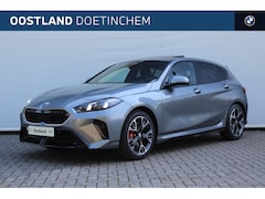 BMW 1-serie - 120 M Sport Automaat / Panoramadak / Sportstoelen / Comfort Access / Head-Up / Adaptieve L